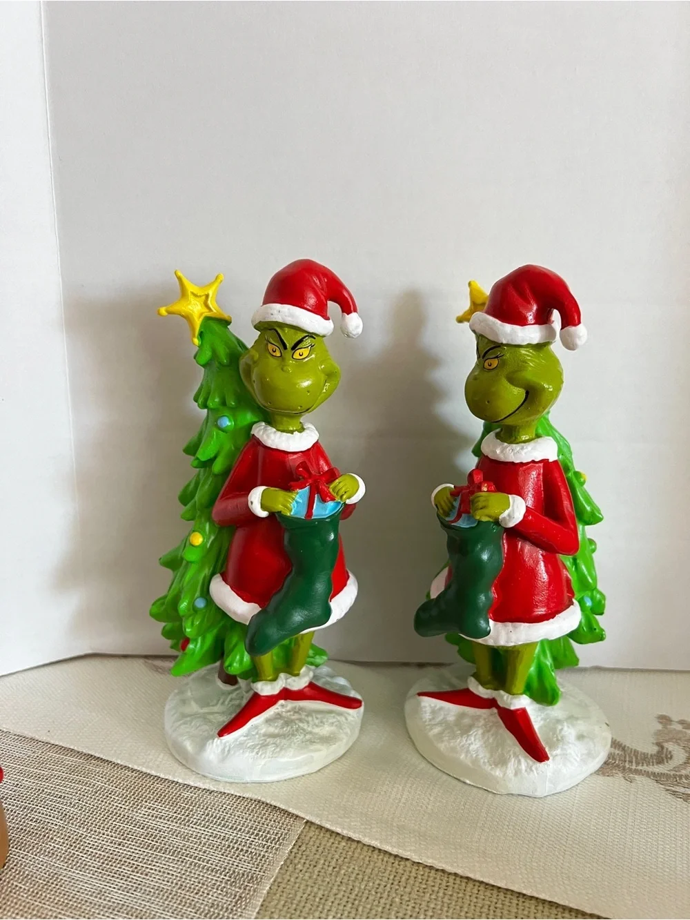 Lot of 5 The Grinch Christmas Figurine Dr Seuss Santa 6.5